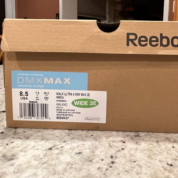 NEW, NEVER WORN, IN BOX. Men’s White Reebok, 8.5, WALK ULTRA 6 DMX MAX 2E - Picture 6 of 7